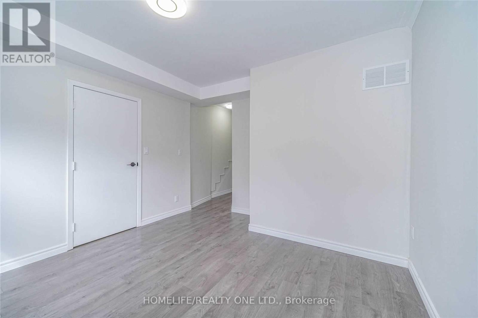 104 Benson Avenue, Toronto, ON - Indoor Photo Showing Other Room