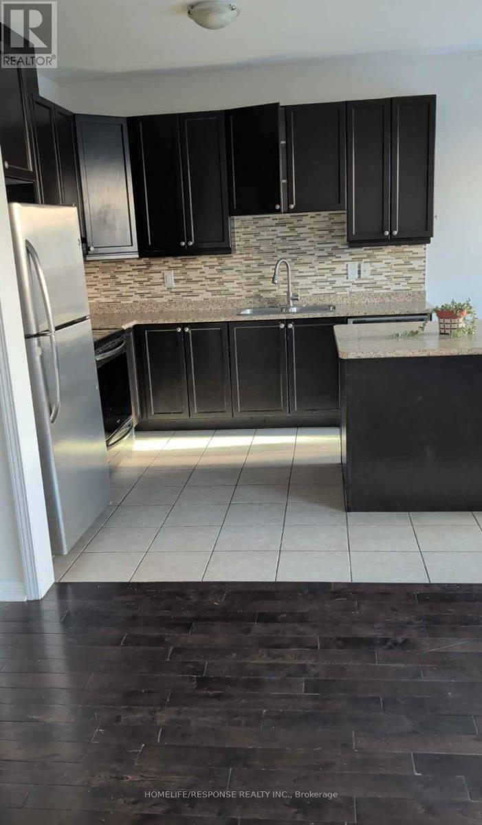 1059 Savoline Boulevard, Milton, ON - Indoor Photo Showing Kitchen