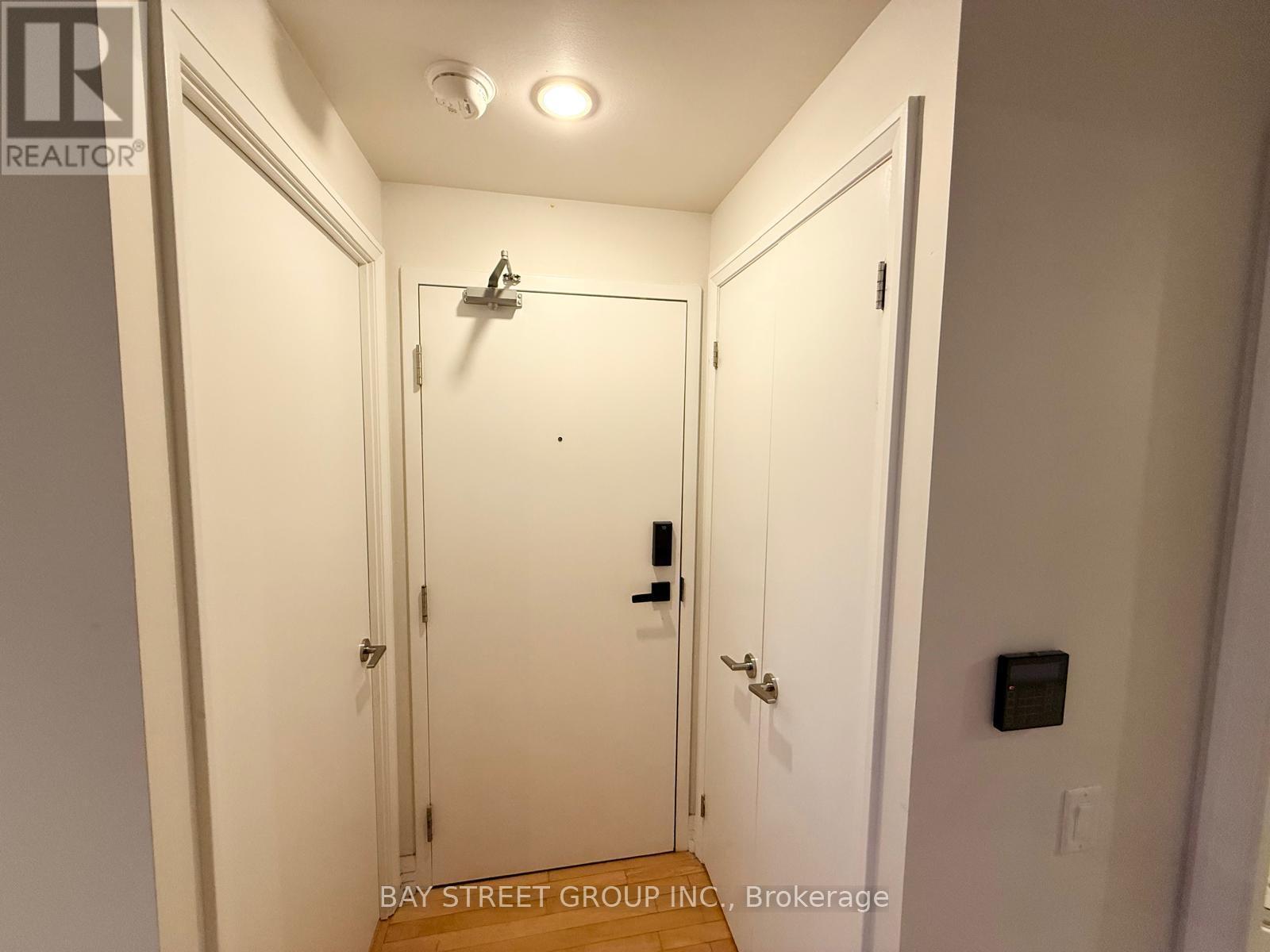 3101 - 21 Carlton Street, Toronto, ON - Indoor Photo Showing Other Room