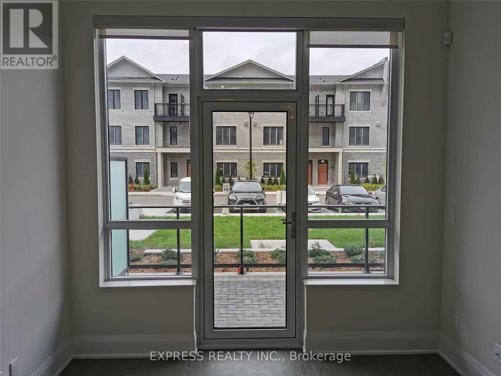 107 - 396 Highway 7 Road E, Richmond Hill, ON - Indoor Photo Showing Other Room