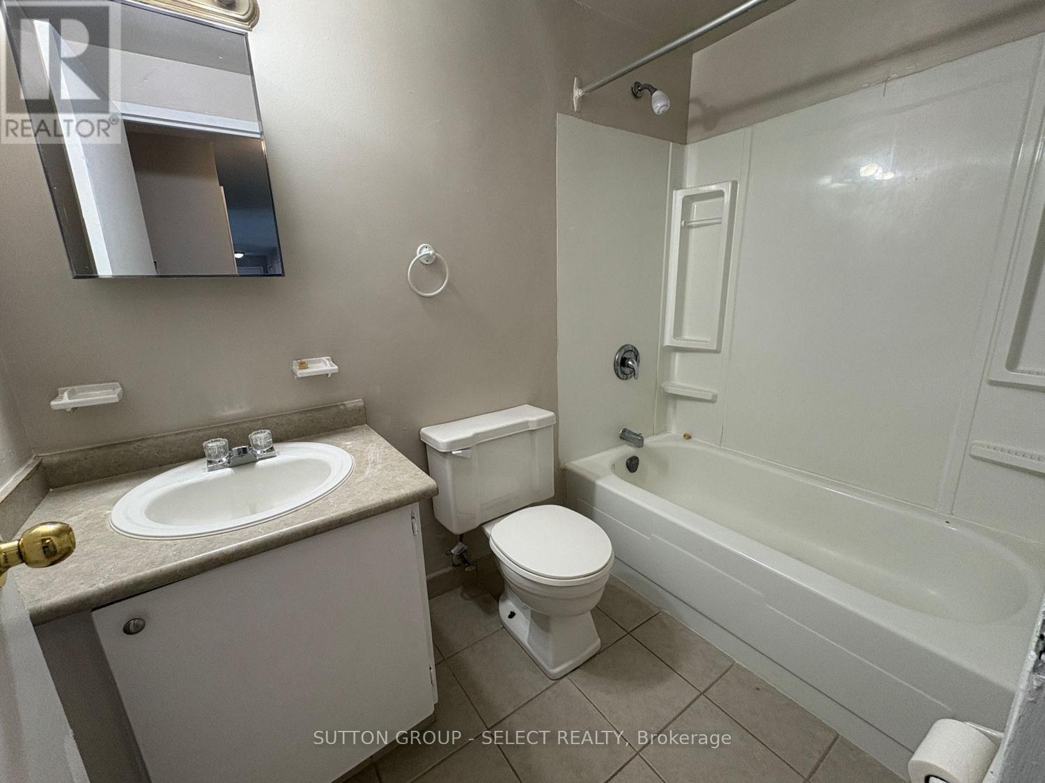 6 - 79 Baldoon Road, Chatham-Kent, ON - Indoor Photo Showing Bathroom