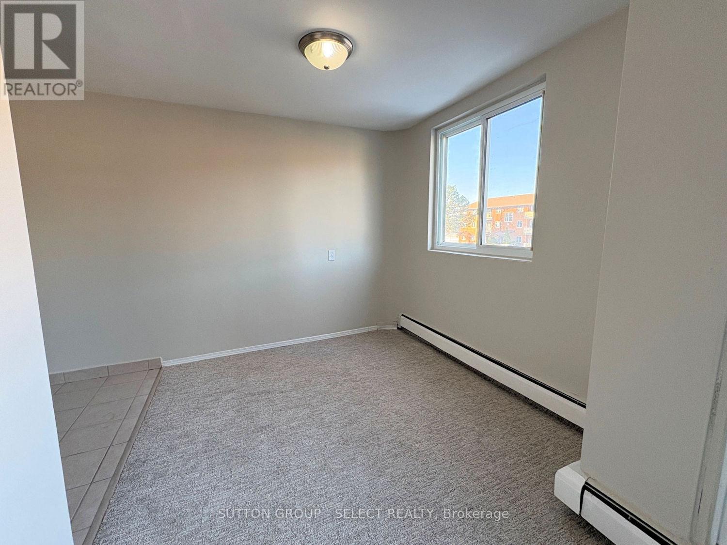 6 - 79 Baldoon Road, Chatham-Kent, ON - Indoor Photo Showing Other Room