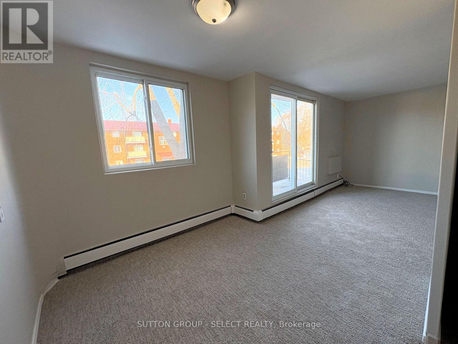 6 - 79 Baldoon Road, Chatham-Kent, ON - Indoor Photo Showing Other Room