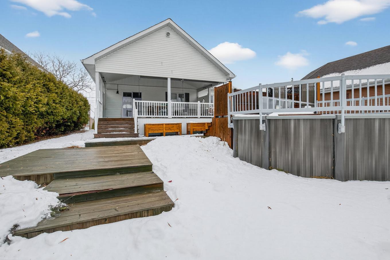 Exterior - 25 Rue Des Hêtres, Gatineau (Gatineau), QC - Outdoor With Deck Patio Veranda With Exterior