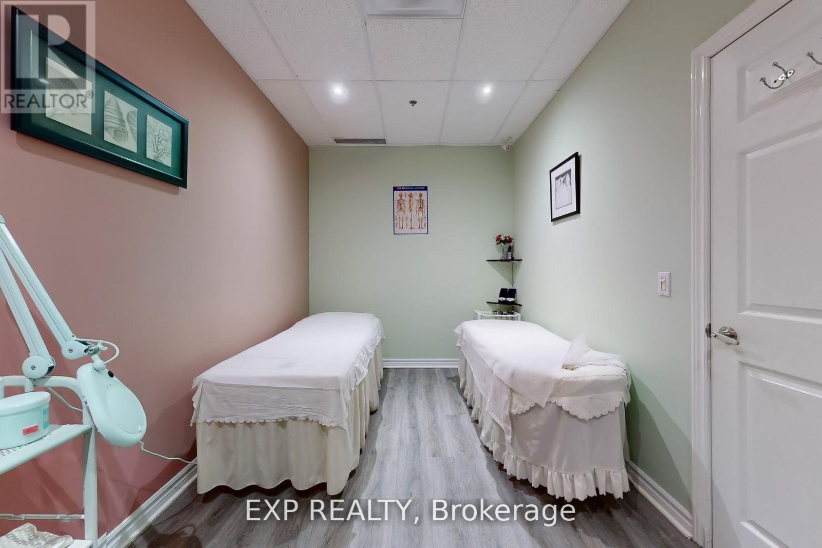 15 - 8321 Kennedy Road, Markham, ON