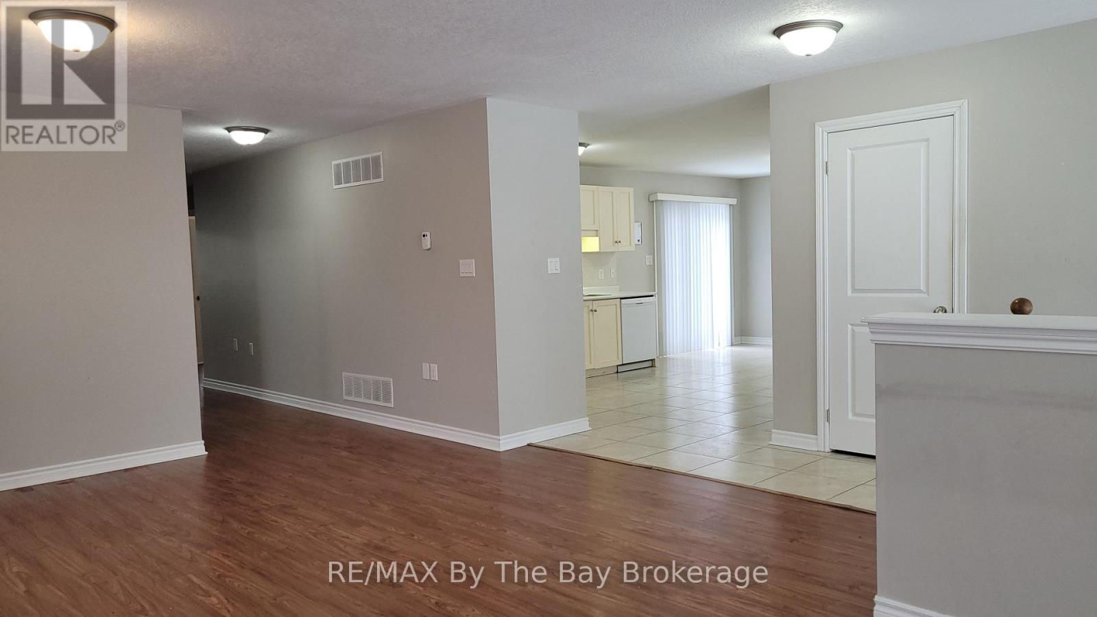 42 Tona Trail, Wasaga Beach, ON - Indoor Photo Showing Other Room