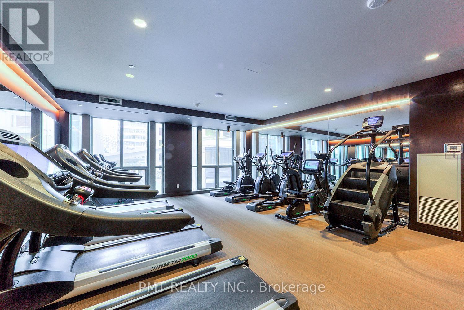 403 - 70 Temperance Street, Toronto, ON - Indoor Photo Showing Gym Room