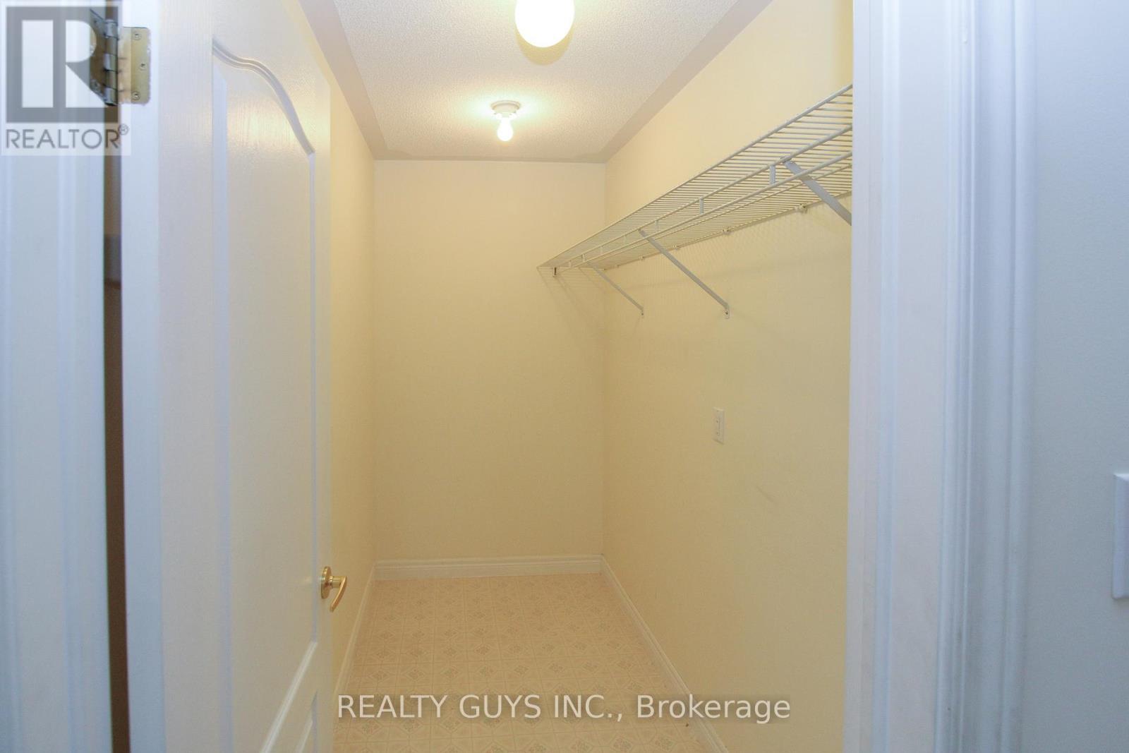 FRONT DOOR WALK IN CLOSET--PERFECT FOR SUM/WINTER - 4 - 693 Whitaker Street, Peterborough (Ashburnham Ward 4), ON - Indoor