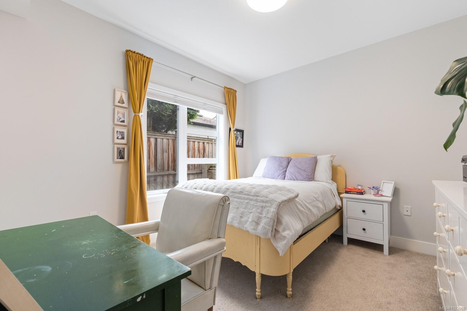 7-9889 Seventh St, Sidney, BC