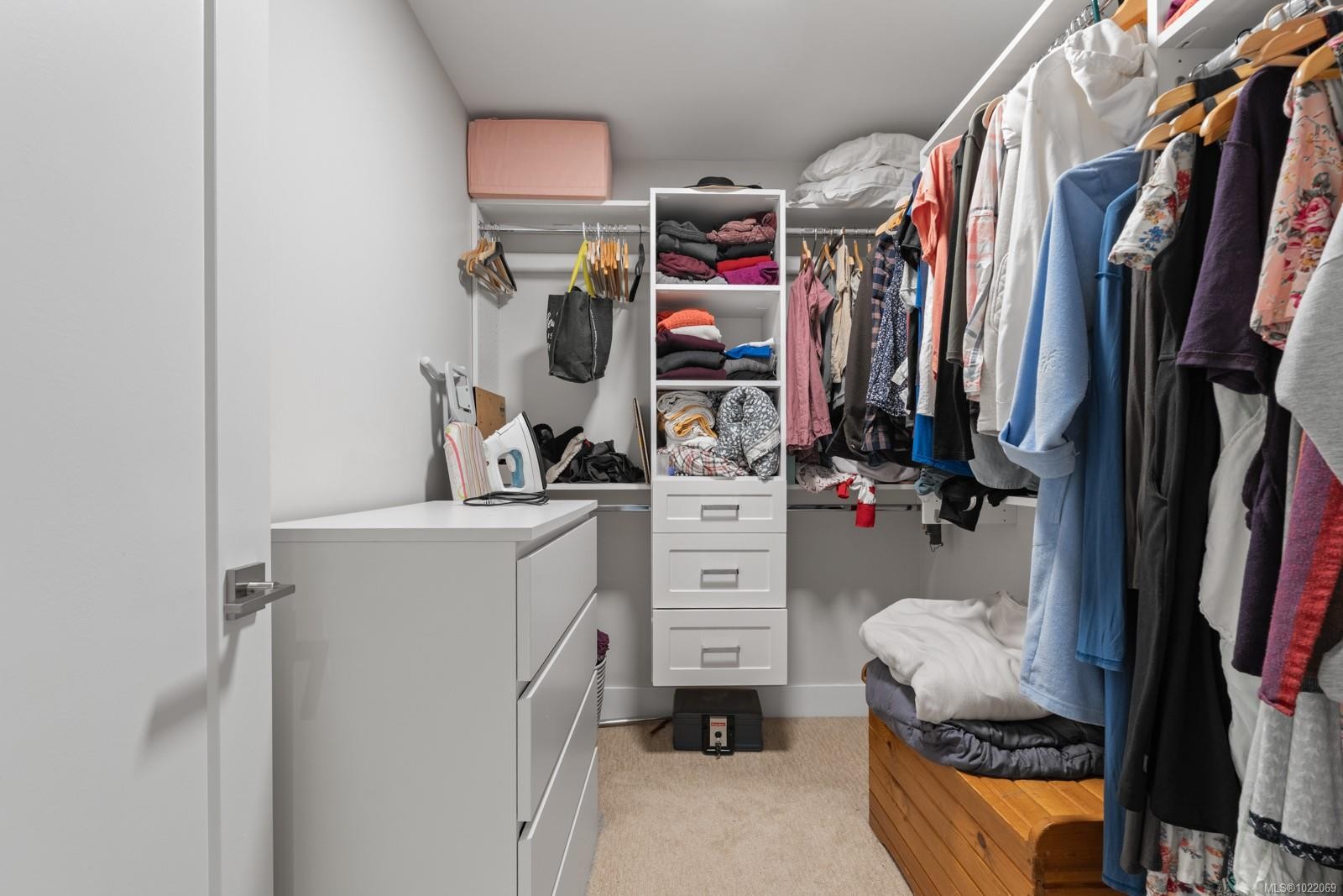 7-9889 Seventh St, Sidney, BC