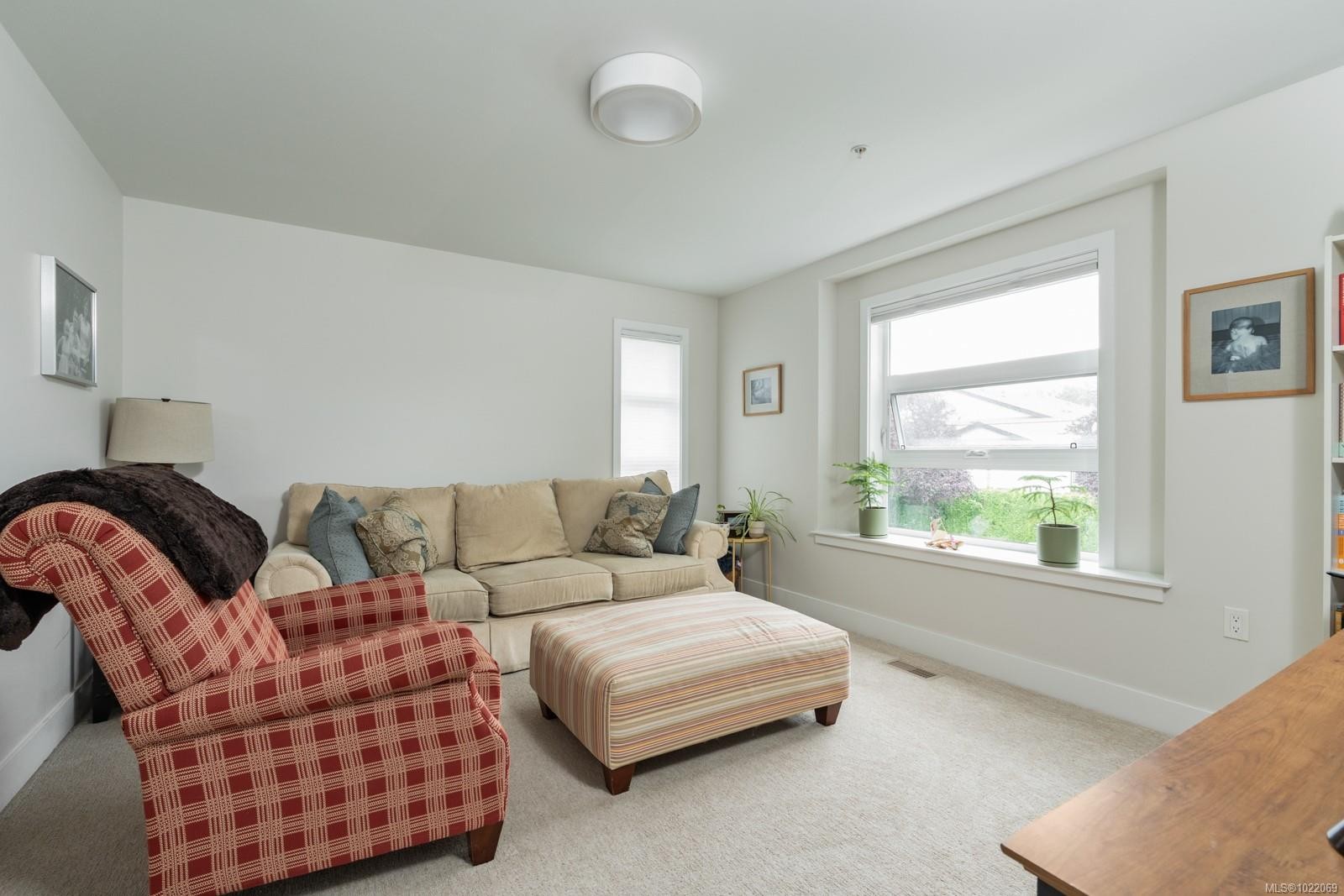 7-9889 Seventh St, Sidney, BC