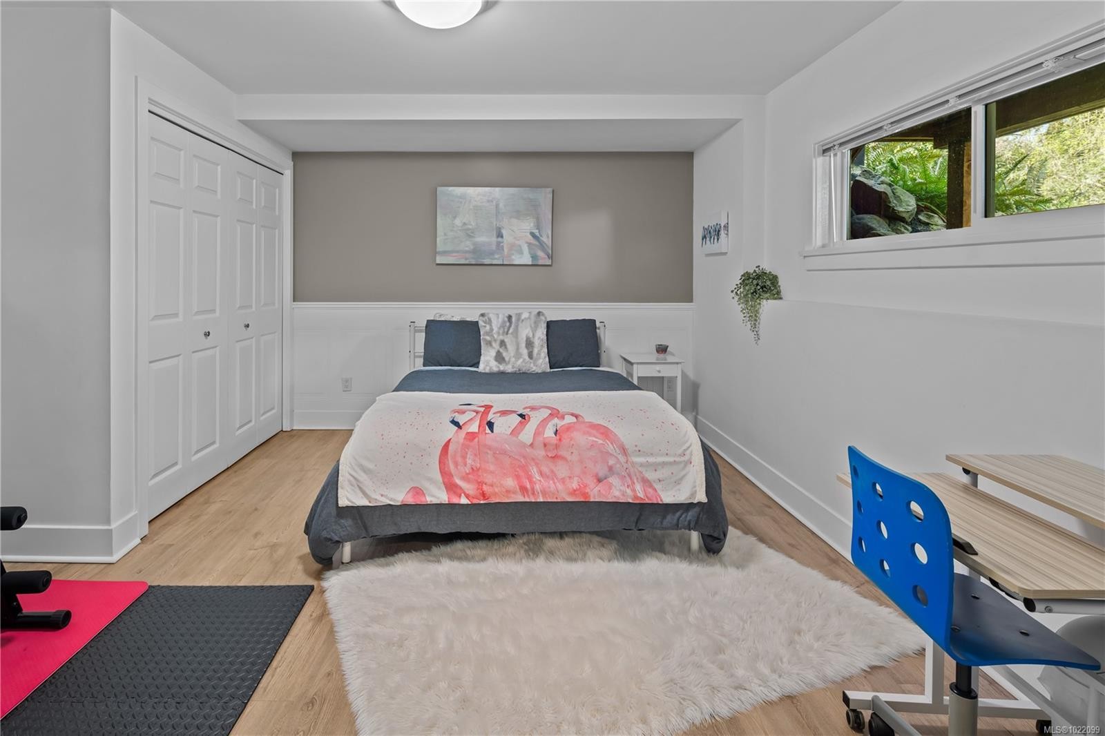 2879 Phyllis St, Saanich, BC