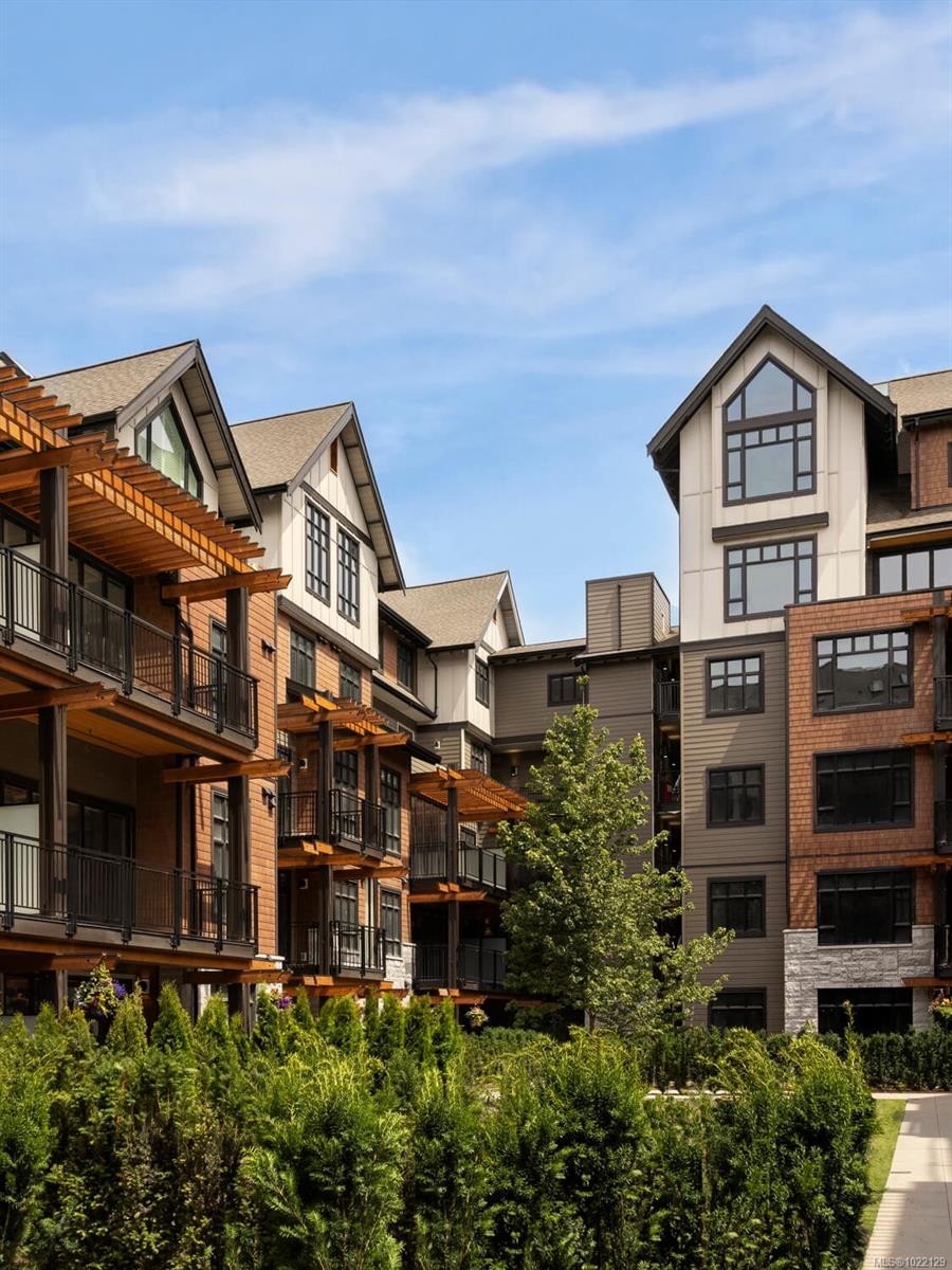 504-427 Lampson St, Esquimalt, BC - Outdoor