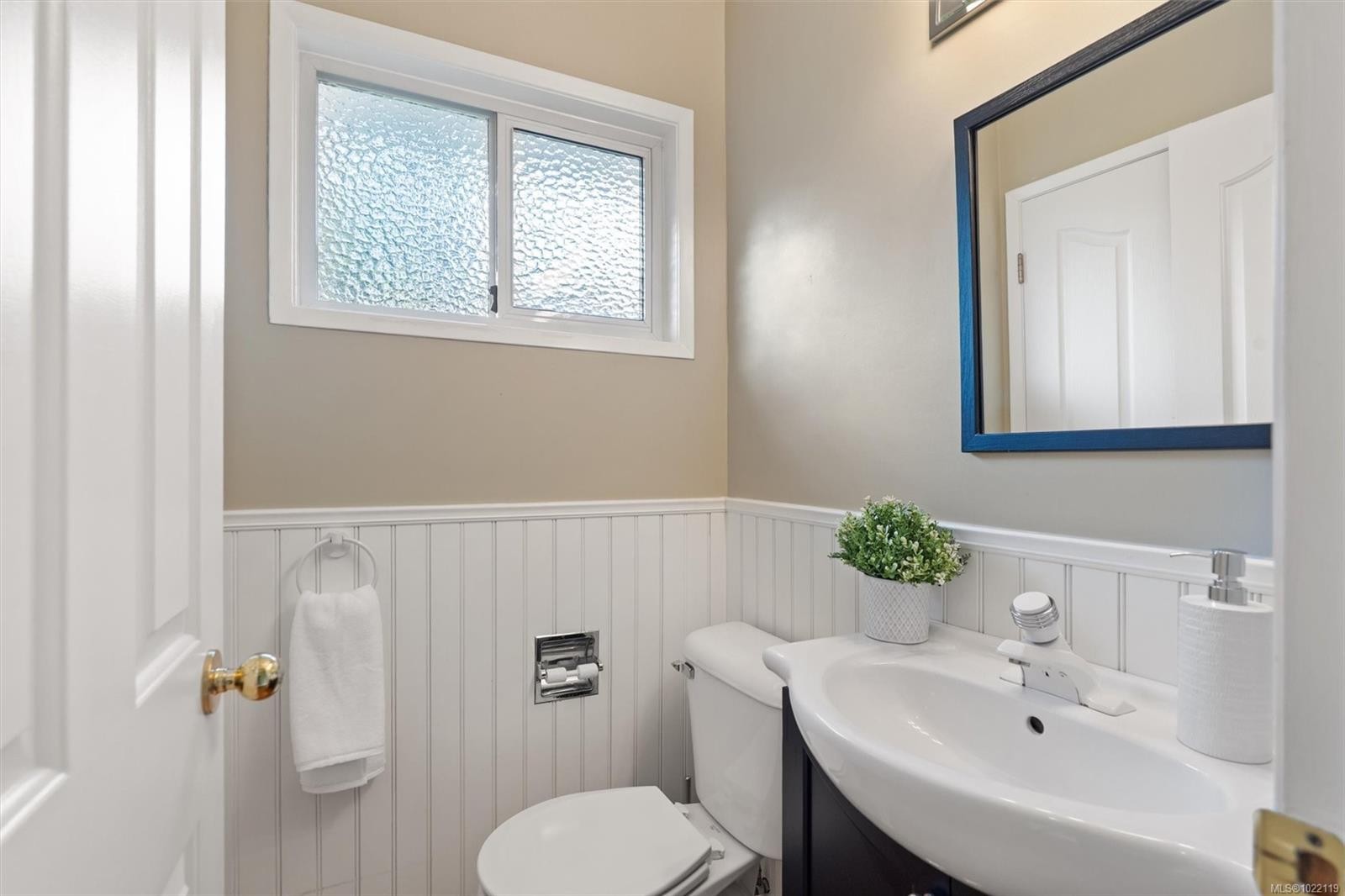 5054 Catalina Terr, Saanich, BC