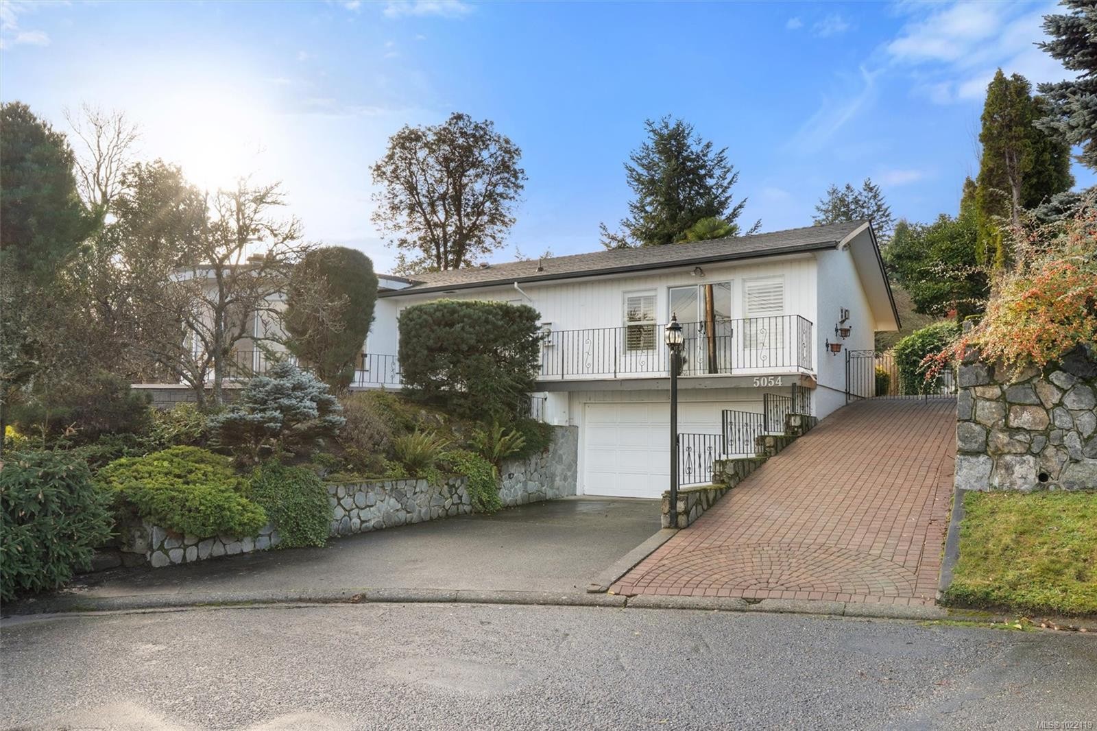 5054 Catalina Terr, Saanich, BC