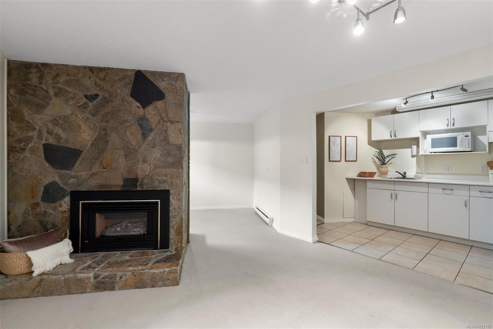 5054 Catalina Terr, Saanich, BC