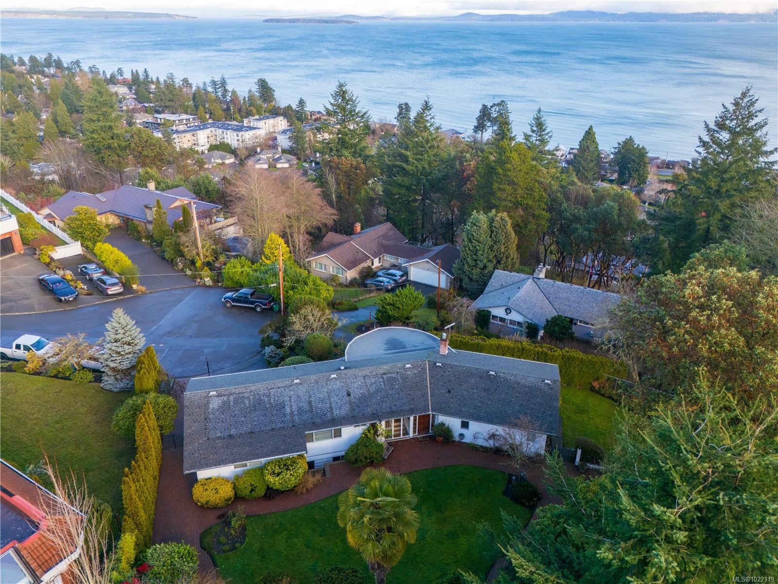 5054 Catalina Terr, Saanich, BC