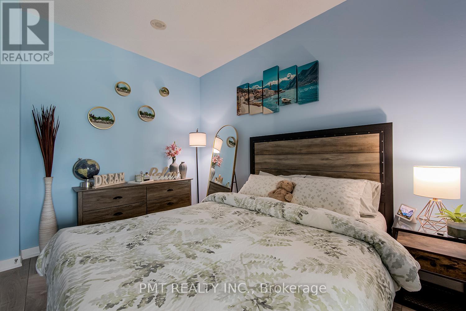 1625 - 165 Legion Road N, Toronto, ON - Indoor Photo Showing Bedroom