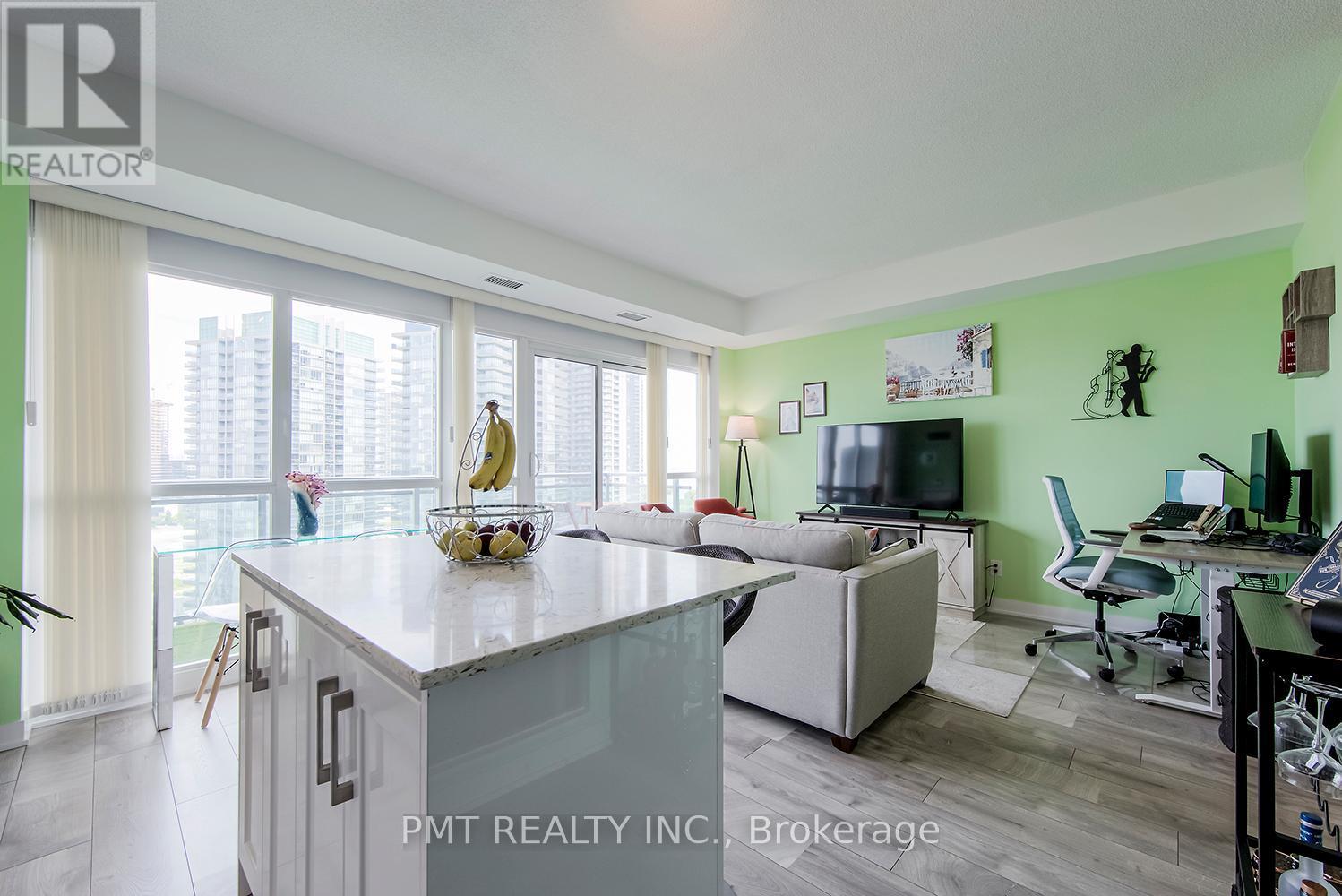 1625 - 165 Legion Road N, Toronto, ON - Indoor