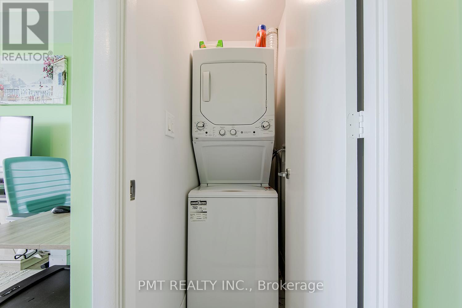 1625 - 165 Legion Road N, Toronto, ON - Indoor Photo Showing Laundry Room