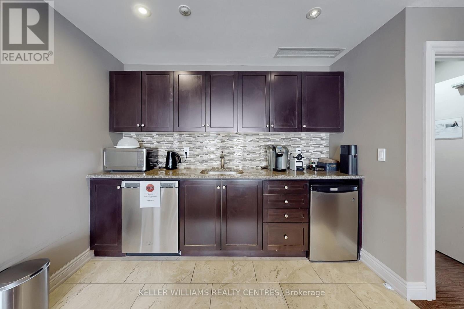 Second Floor Kitchentte - 2A - 117 Wellington Street E, Aurora, ON