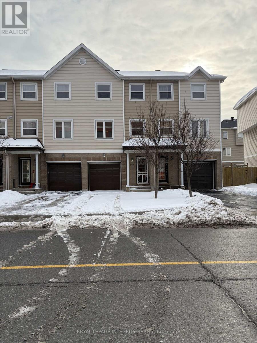 225 Kennevale Drive, Ottawa, ON - Outdoor With Facade