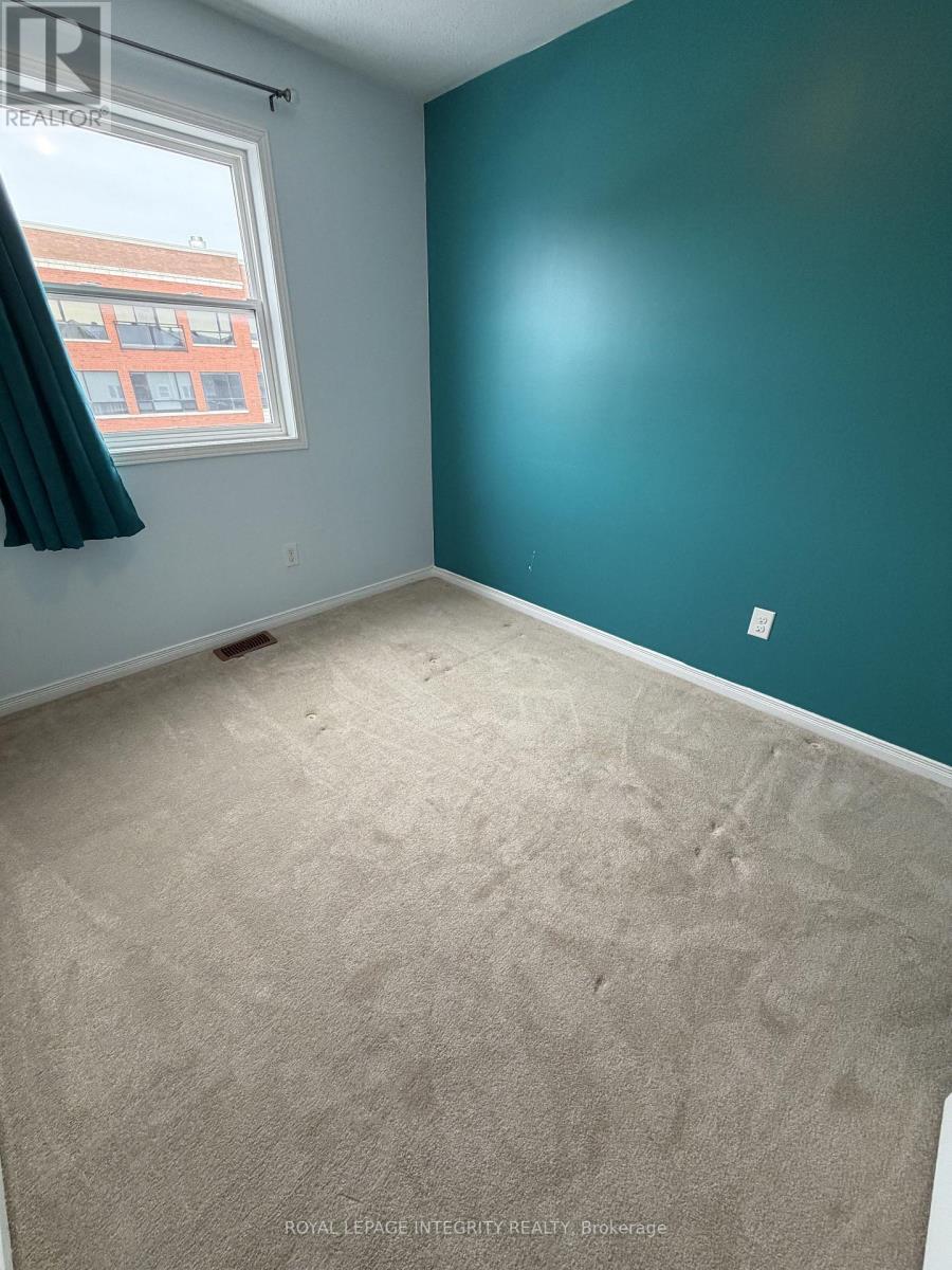 225 Kennevale Drive, Ottawa, ON - Indoor Photo Showing Other Room