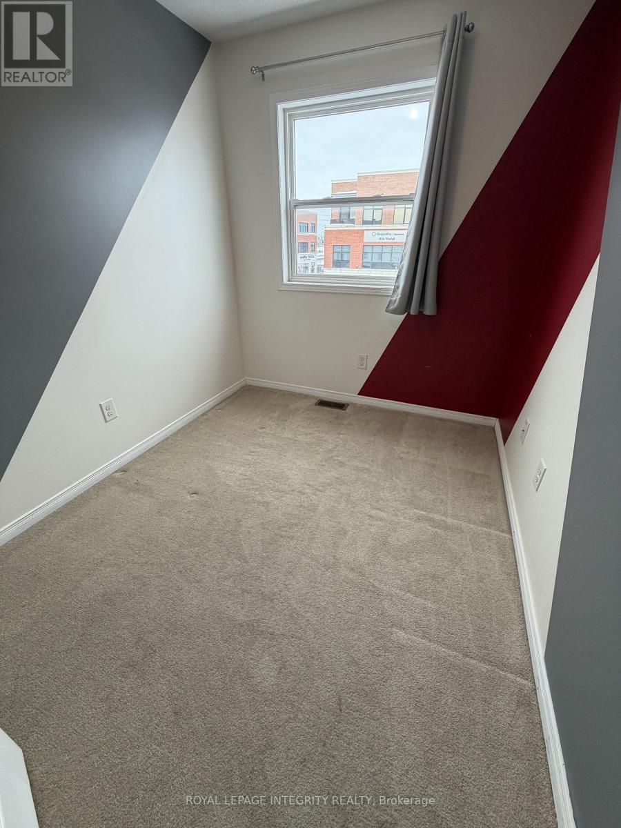 225 Kennevale Drive, Ottawa, ON - Indoor Photo Showing Other Room