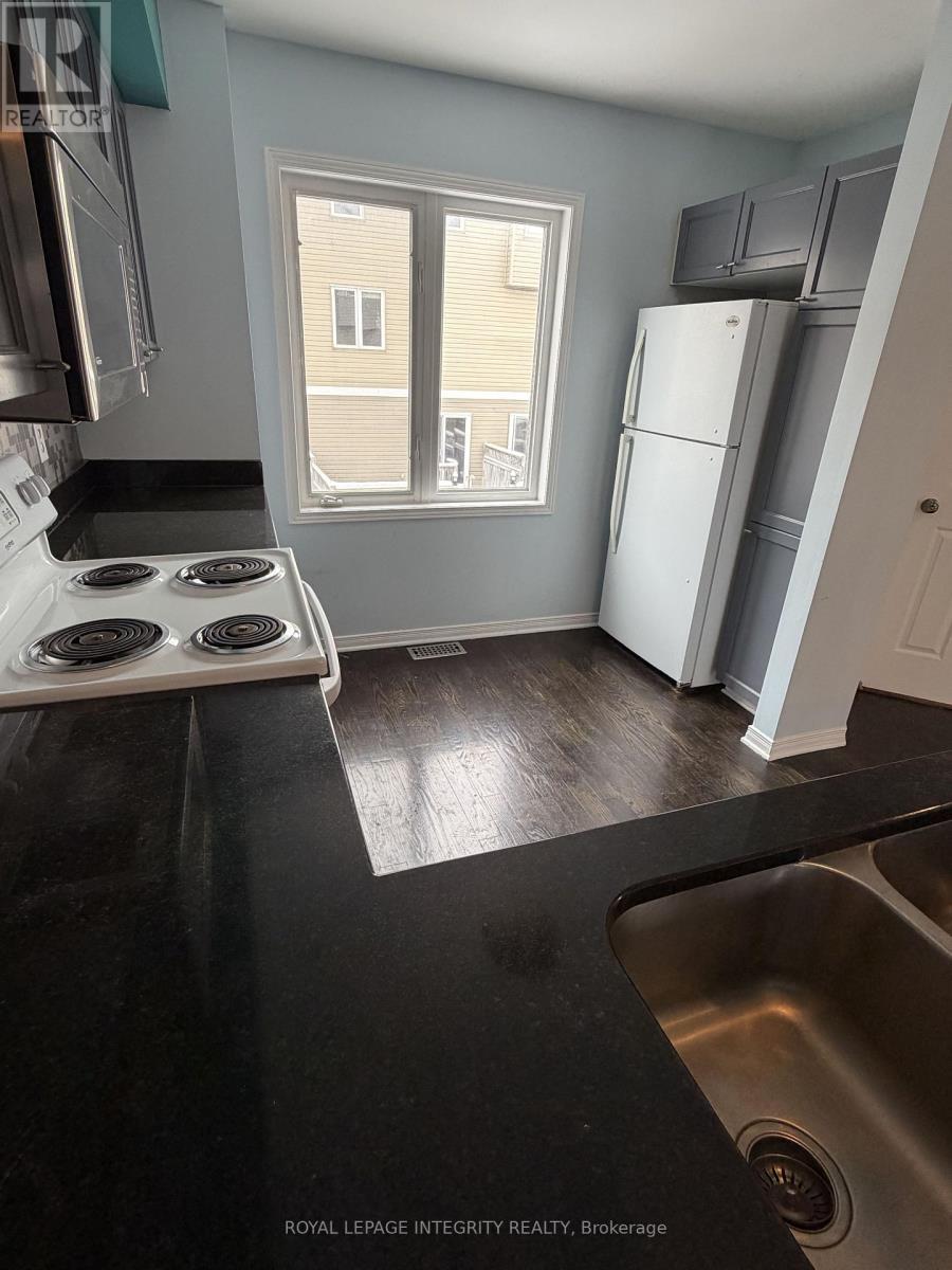 225 Kennevale Drive, Ottawa, ON - Indoor Photo Showing Kitchen