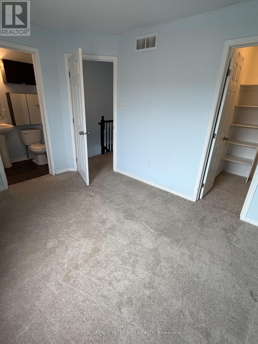 225 Kennevale Drive, Ottawa, ON - Indoor Photo Showing Other Room