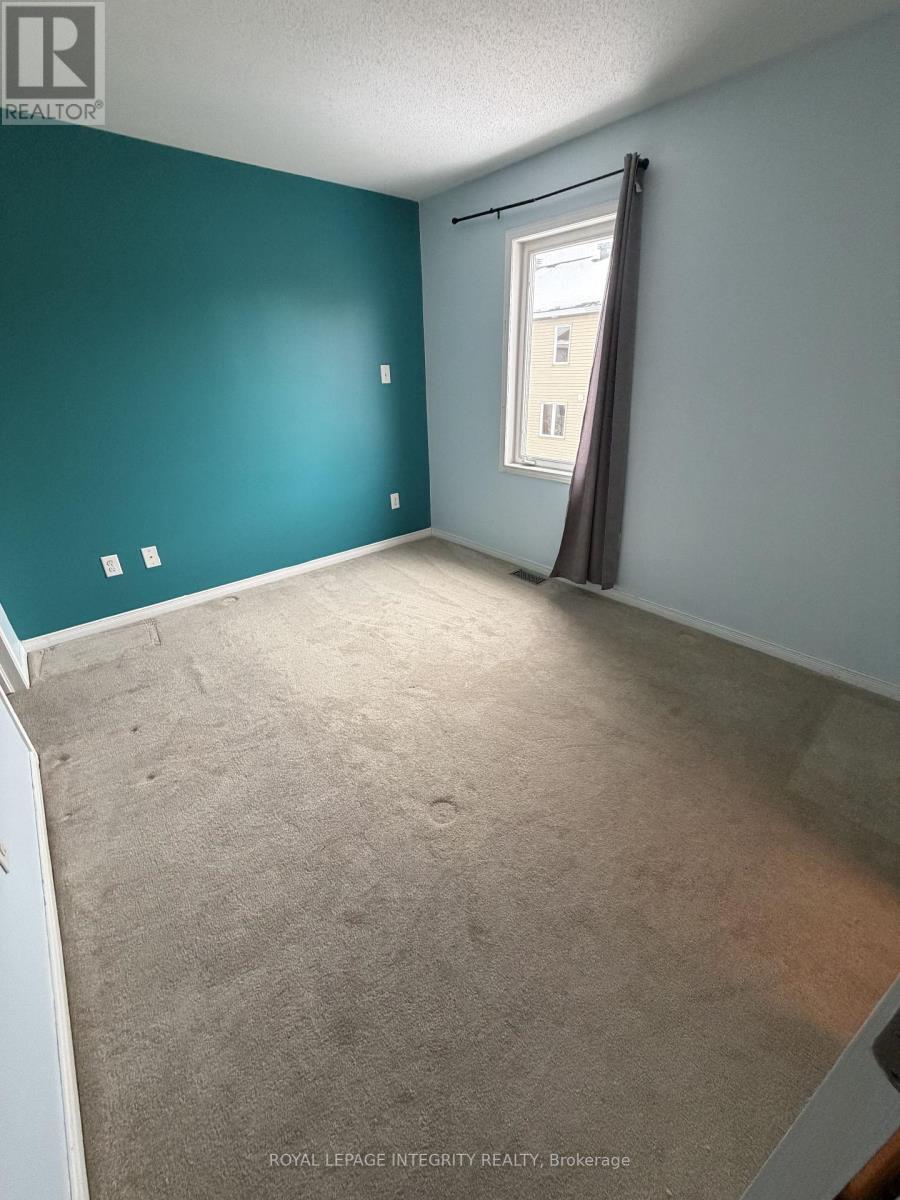 225 Kennevale Drive, Ottawa, ON - Indoor Photo Showing Other Room