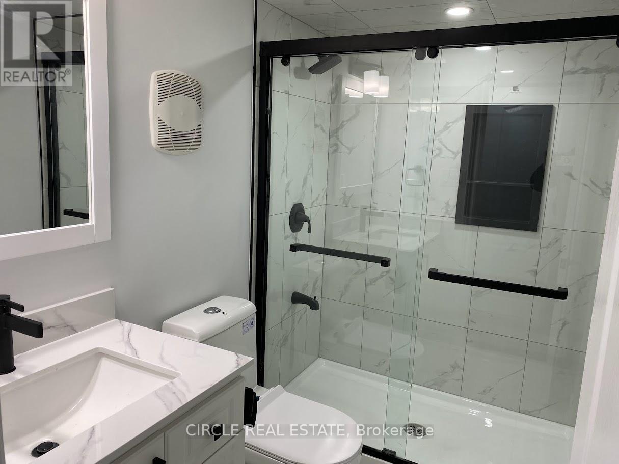 1368 Connaught Terrace, Milton, ON - Indoor Photo Showing Bathroom