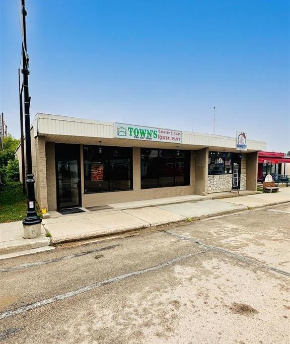 5012 50 Street, Evansburg, AB