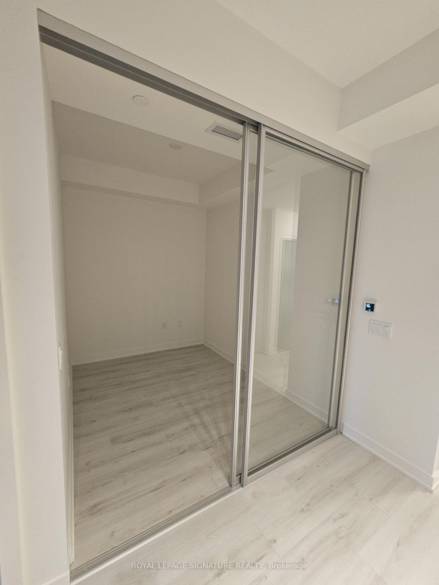 1904S-110 Broadway Avenue, Toronto, ON - Indoor Photo Showing Other Room