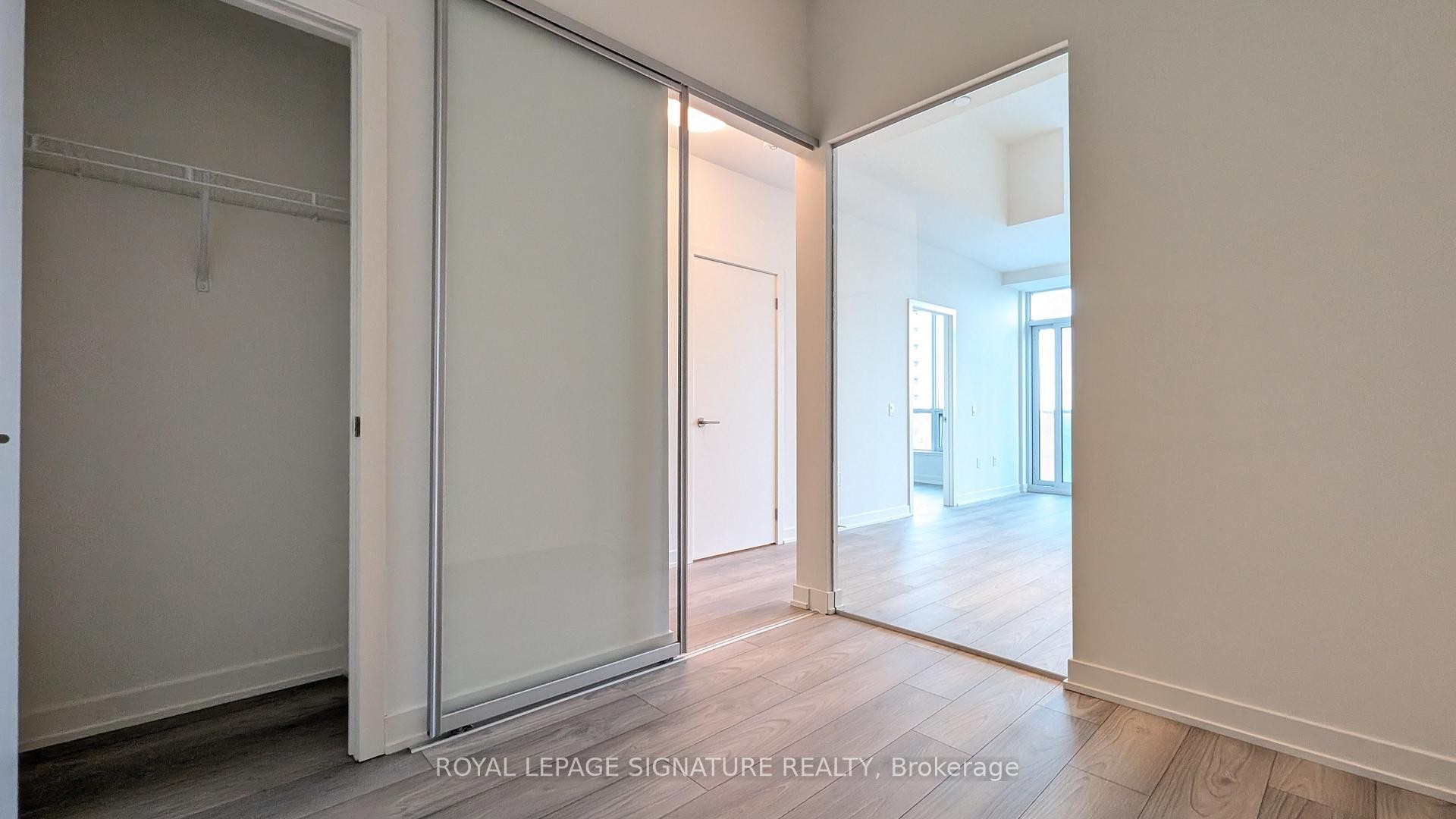 605-120 Broadway Avenue, Toronto, ON - Indoor Photo Showing Other Room