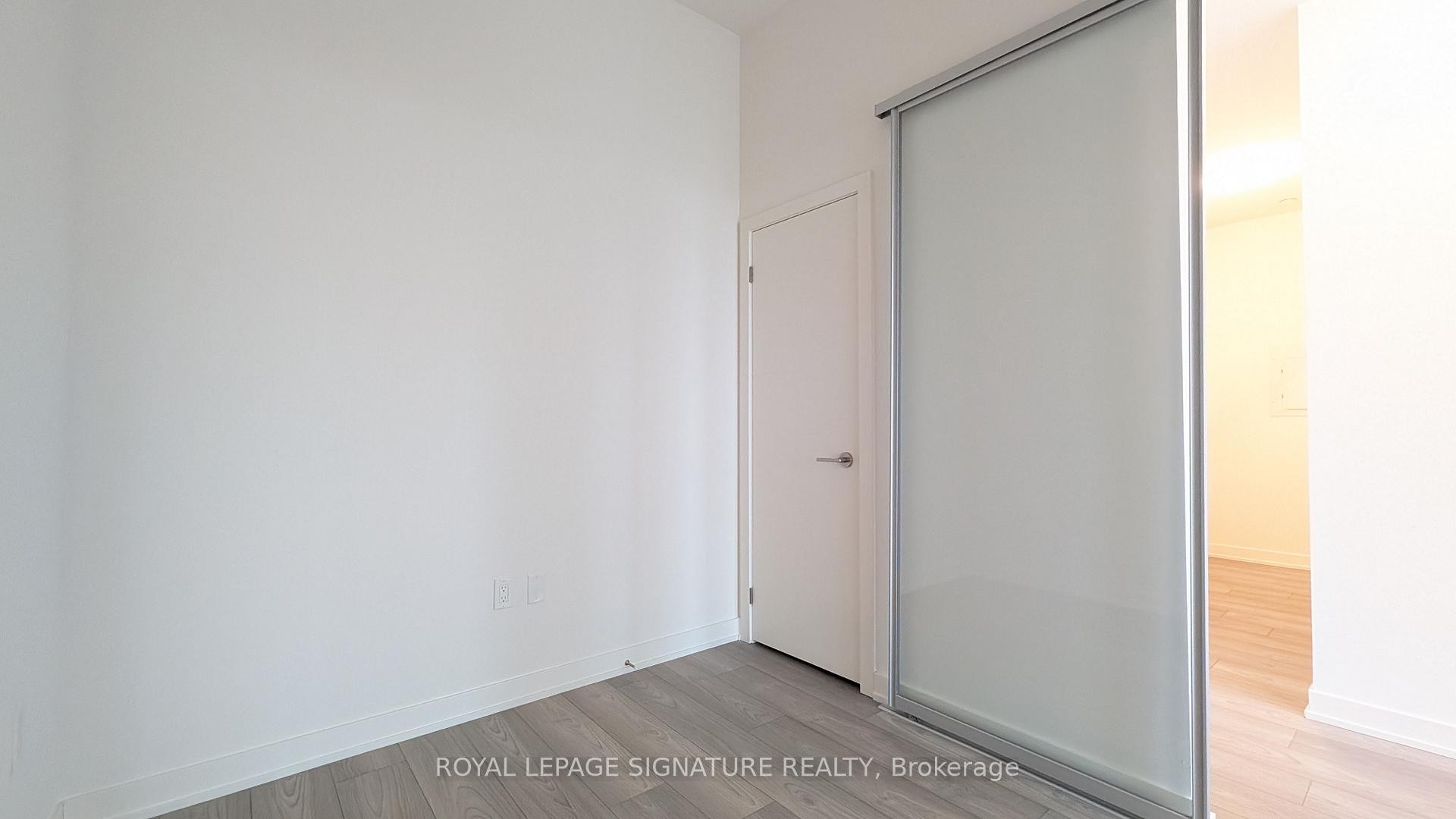 605-120 Broadway Avenue, Toronto, ON - Indoor Photo Showing Other Room