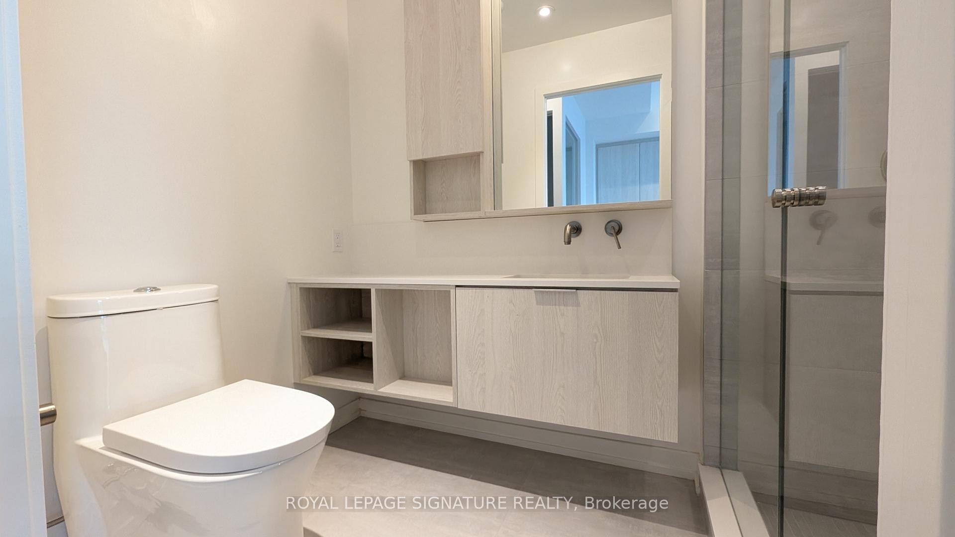 605-120 Broadway Avenue, Toronto, ON - Indoor Photo Showing Bathroom