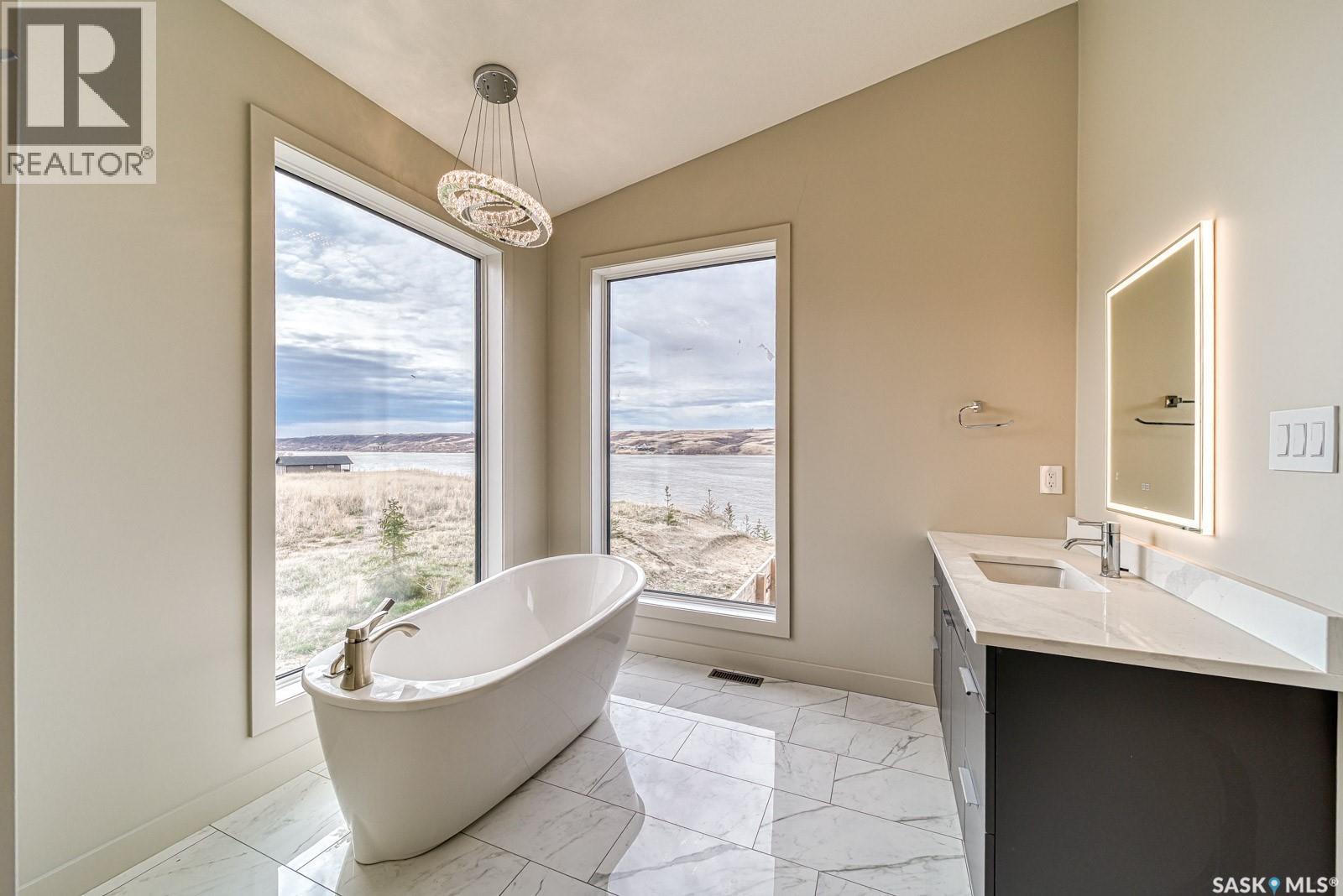 12 Sunset Boulevard, North Grove, SK - Indoor Photo Showing Bathroom