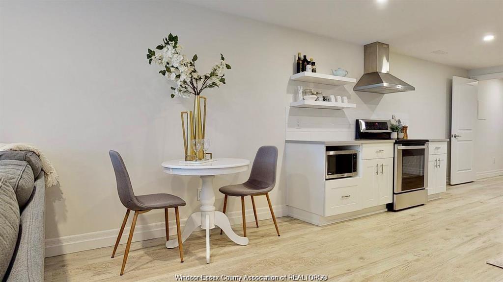 Lower-87 Draper, Harrow, ON