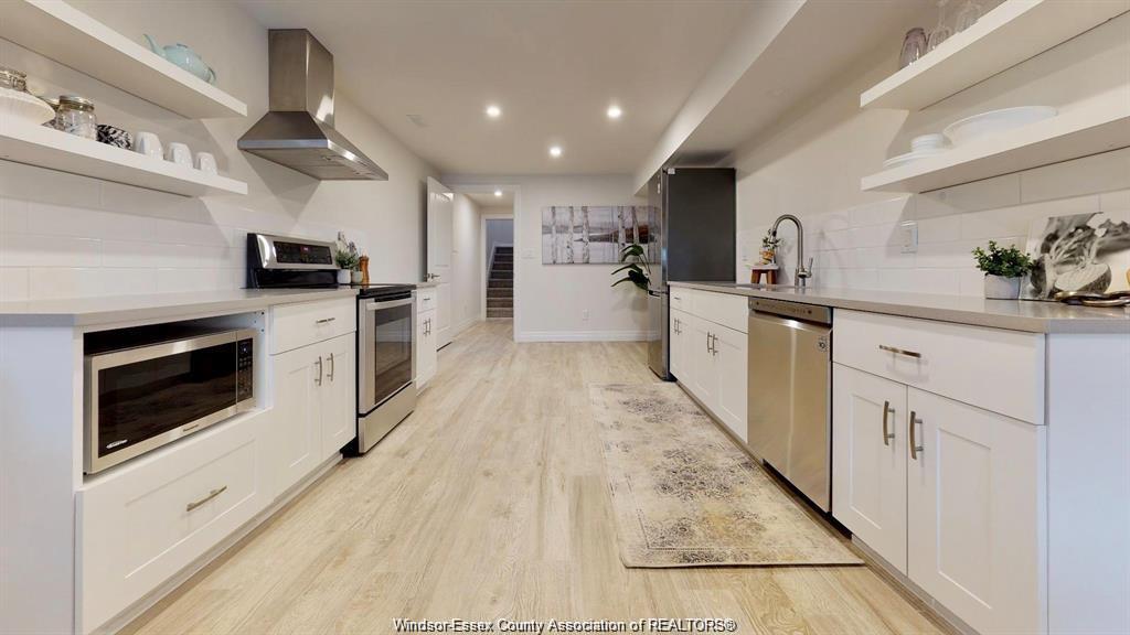 Lower-87 Draper, Harrow, ON