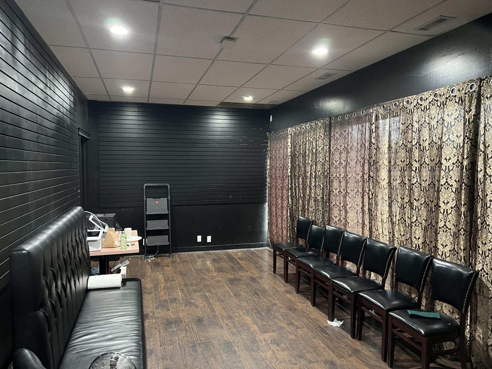 326 Saddleback Rd Nw, Edmonton, AB