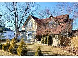 3 Lansdowne Avenue Chatham, ON N7M 4J2