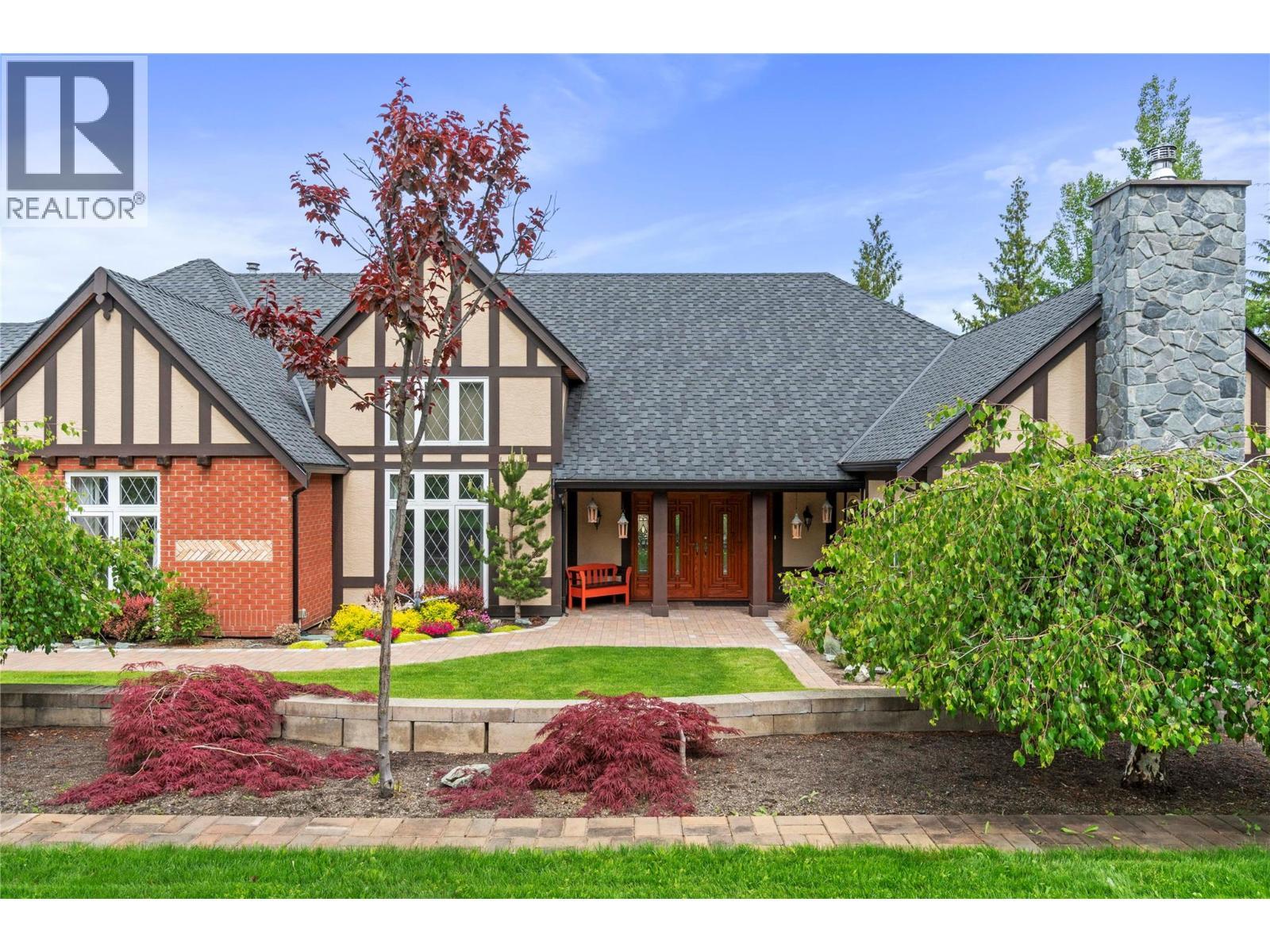 5121 Ivy Road, Eagle Bay, BC - Outdoor