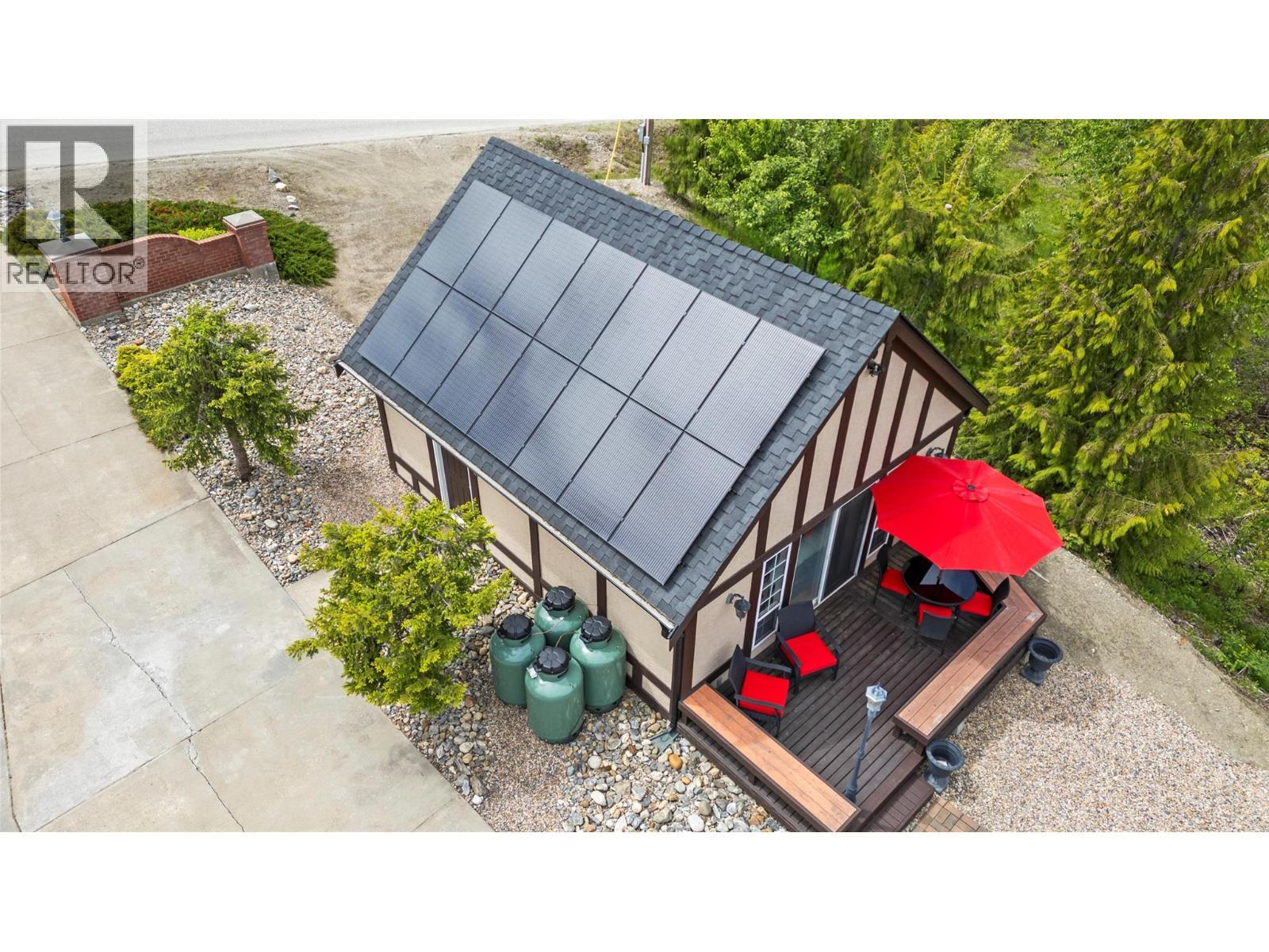 5121 Ivy Road, Eagle Bay, BC - Outdoor