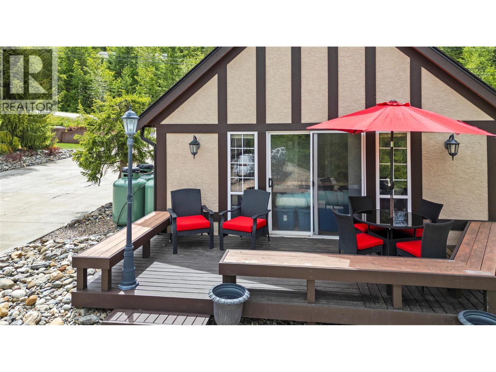 5121 Ivy Road, Eagle Bay, BC - Outdoor With Deck Patio Veranda With Exterior