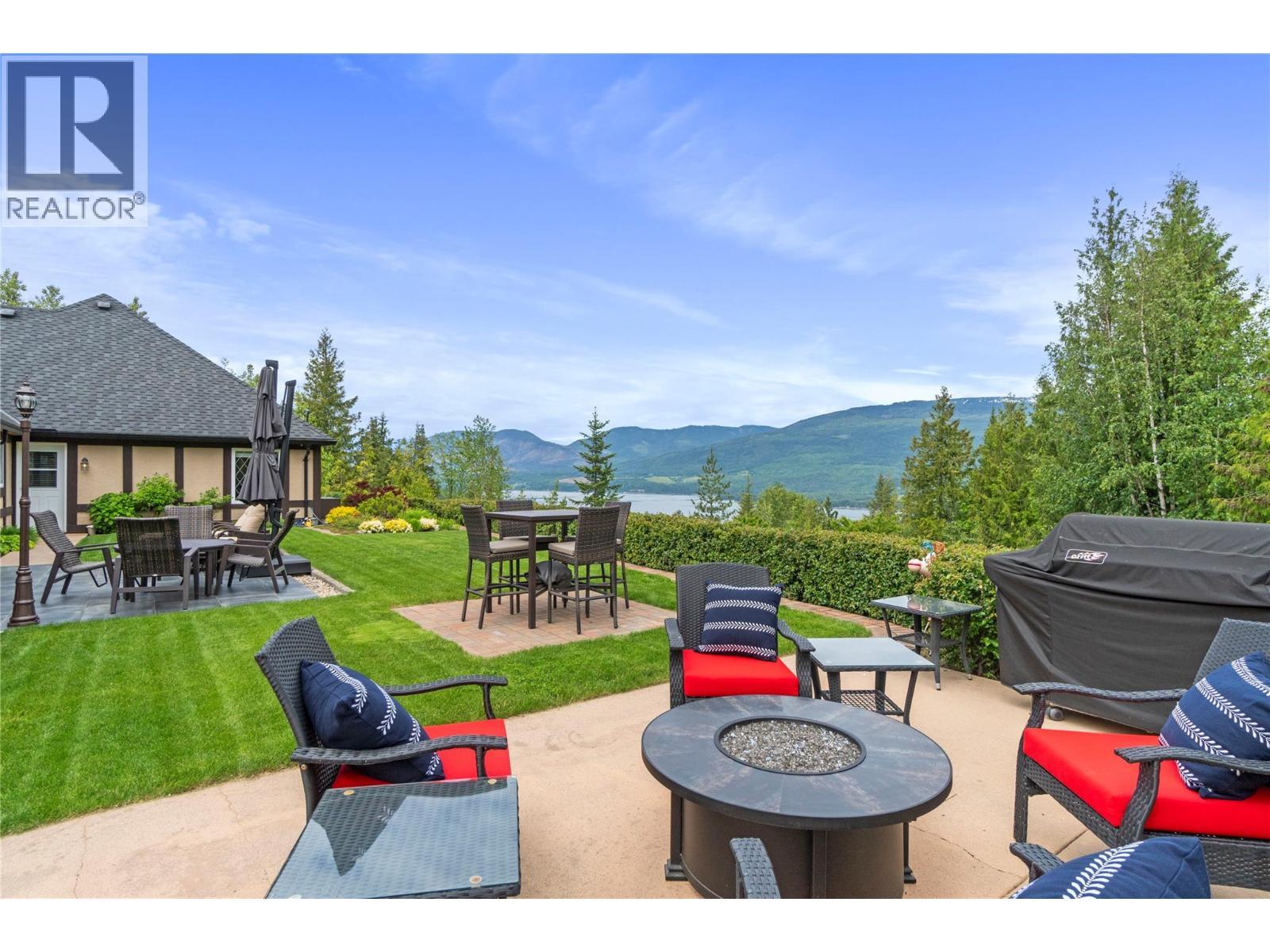 5121 Ivy Road, Eagle Bay, BC - Outdoor With Deck Patio Veranda