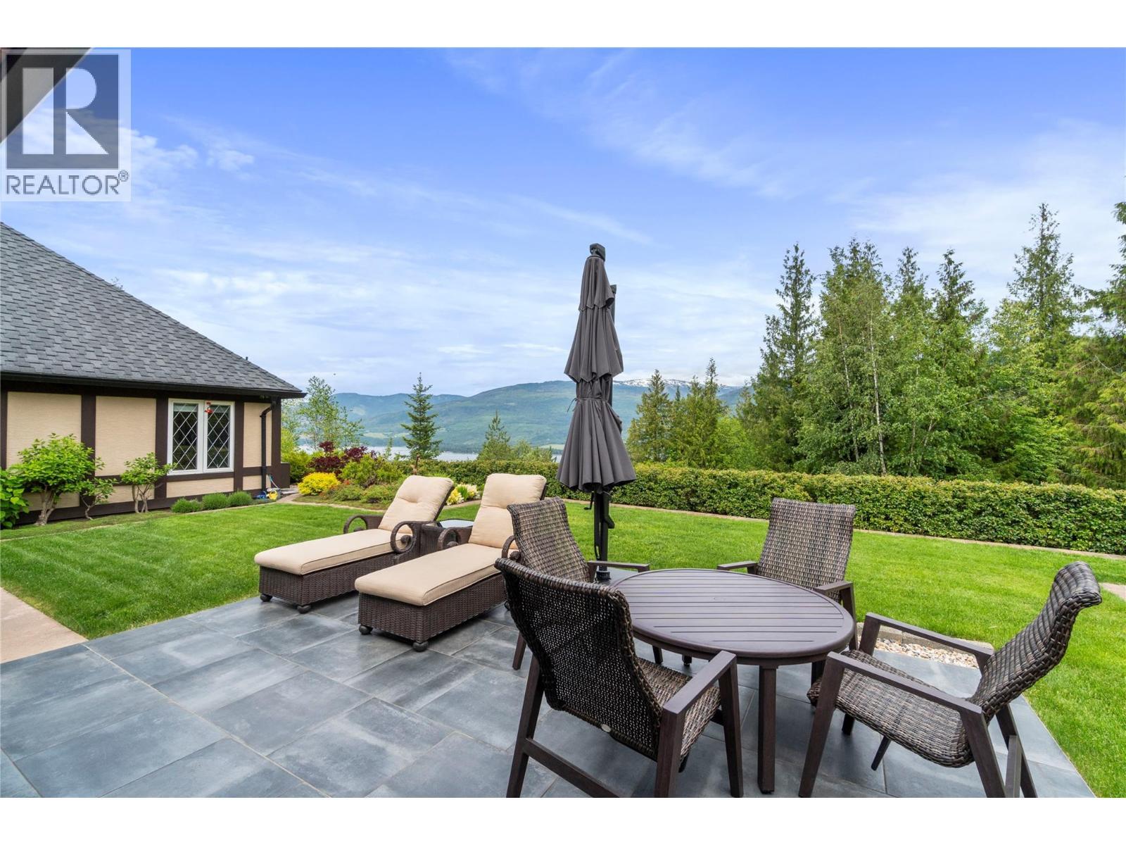 5121 Ivy Road, Eagle Bay, BC - Outdoor With Deck Patio Veranda With Backyard
