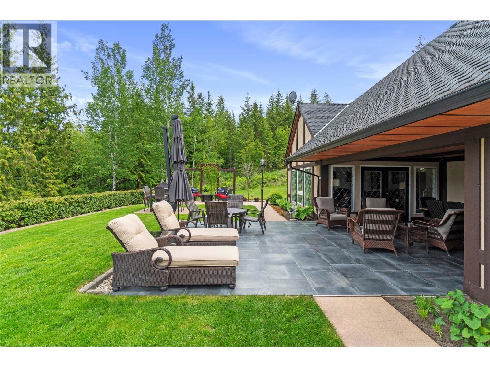 5121 Ivy Road, Eagle Bay, BC - Outdoor With Deck Patio Veranda
