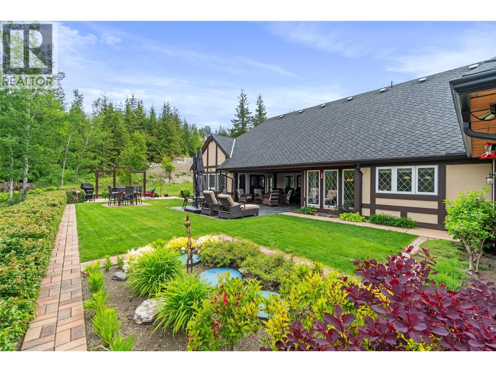5121 Ivy Road, Eagle Bay, BC - Outdoor With Deck Patio Veranda