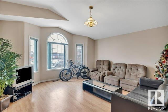 9518 106 Ave Nw, Edmonton, AB